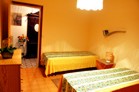 twin bedroom