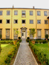 Diamante - luxury apartment in Lucca historic centre 