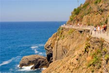 via dell'amore - love way - walking through Cinque Terre paths